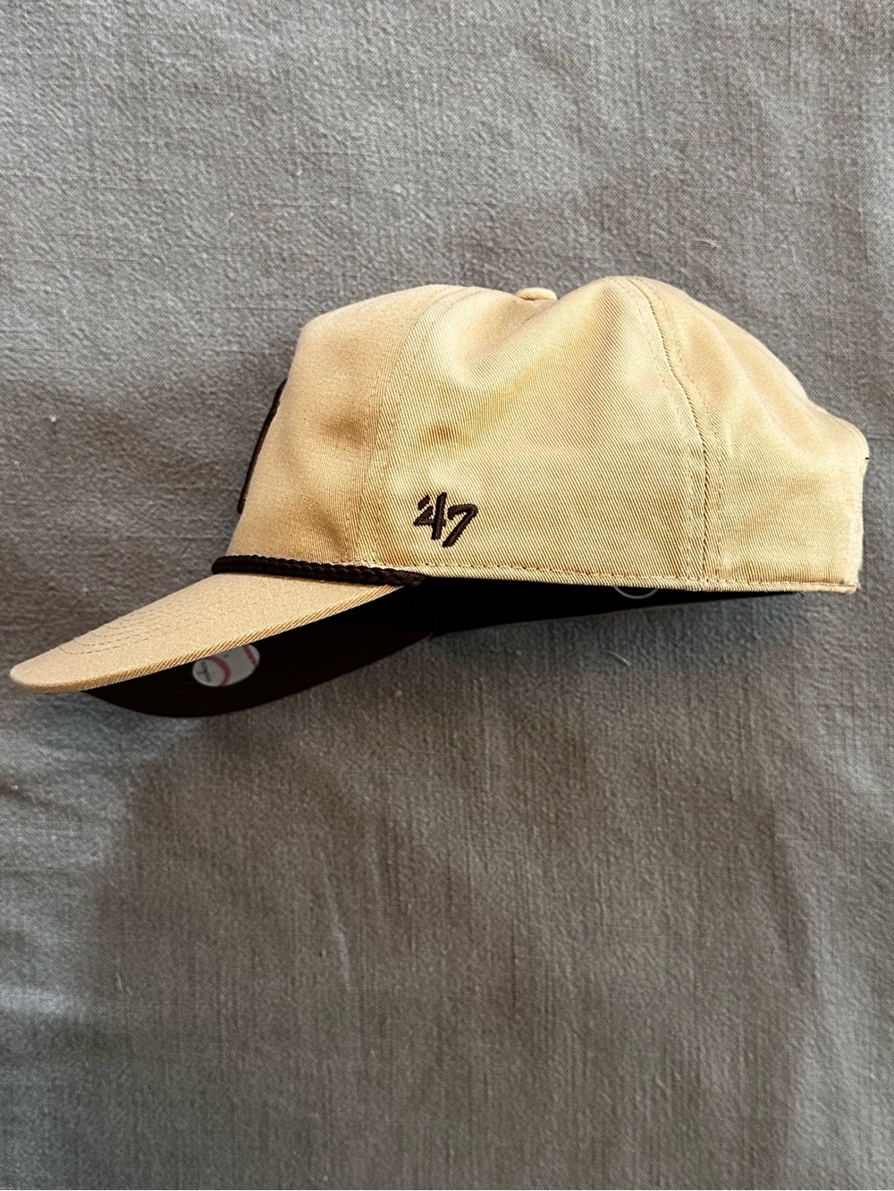 NY Yankees SnapBack hat by ‘47 Mocha/Tan - Picture 2 of 6